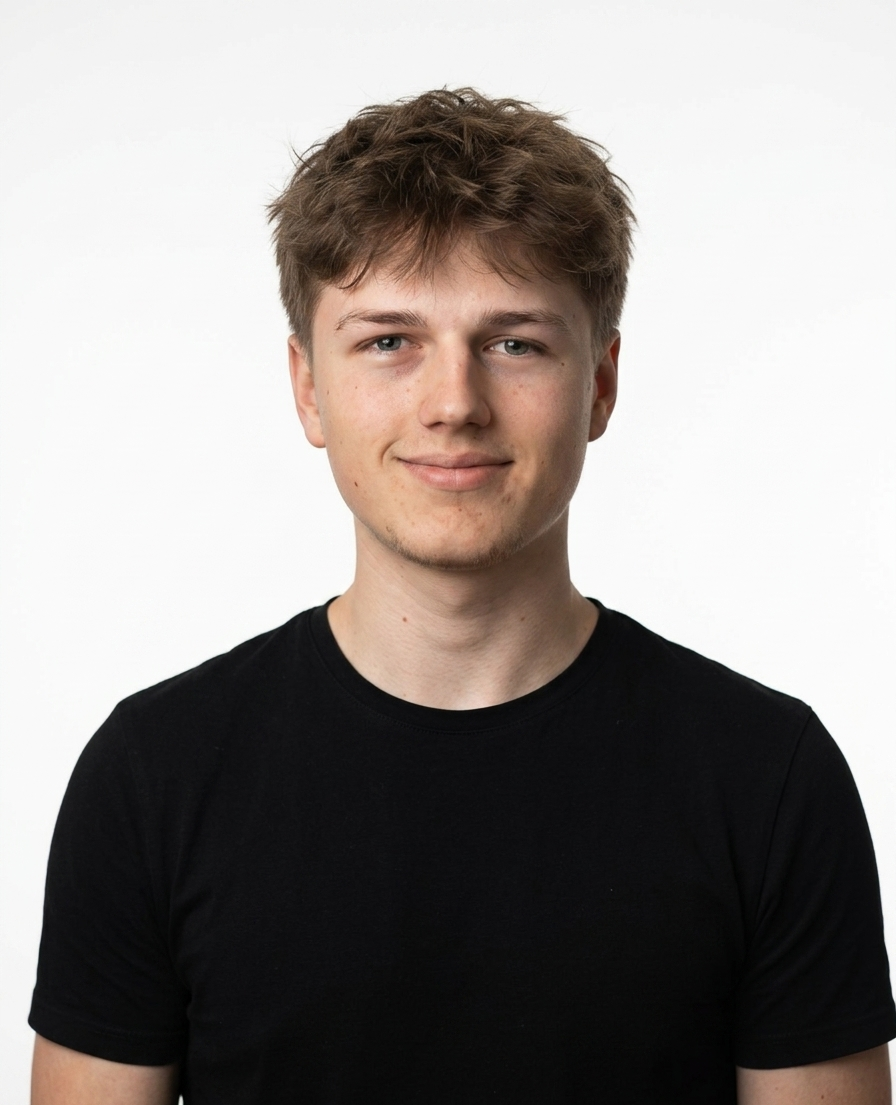 Portrait von Phil Hägeli, Webentwickler aus Luzern